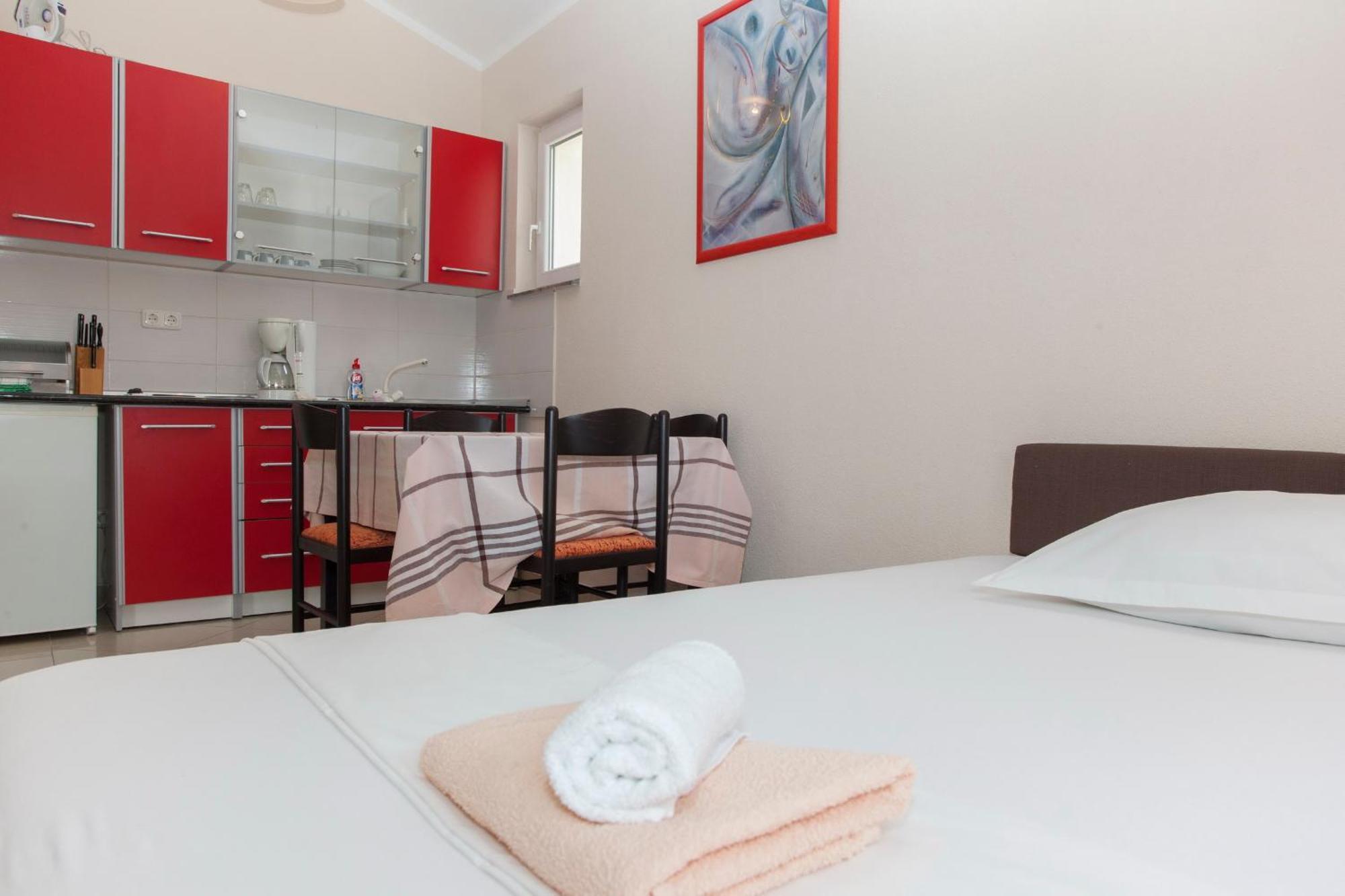 Apartments Damjanovic Макарська Номер фото