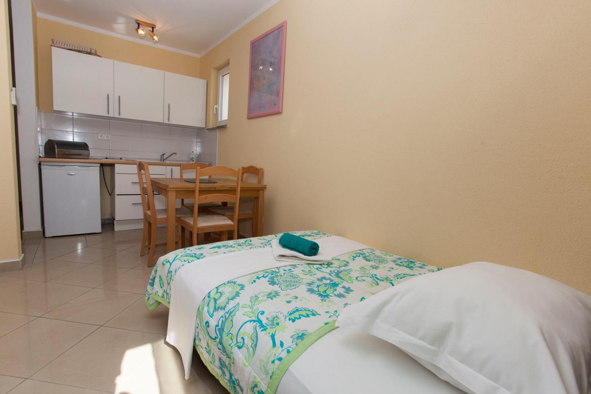Apartments Damjanovic Макарська Номер фото